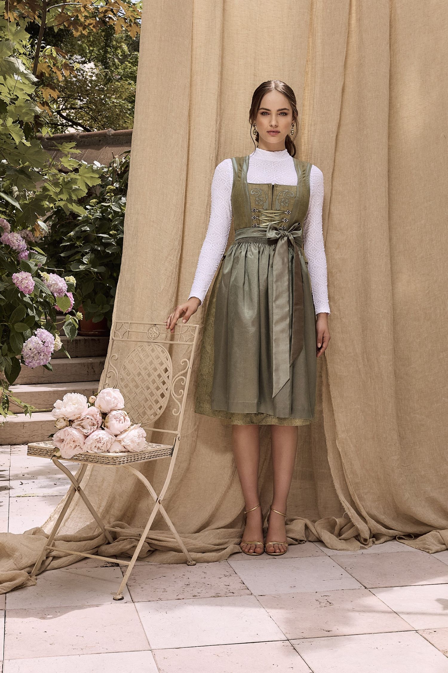 Dirndl Catherine R70 #4