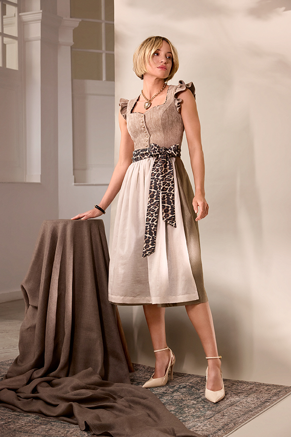 Dirndl Oberhofen R65 #2