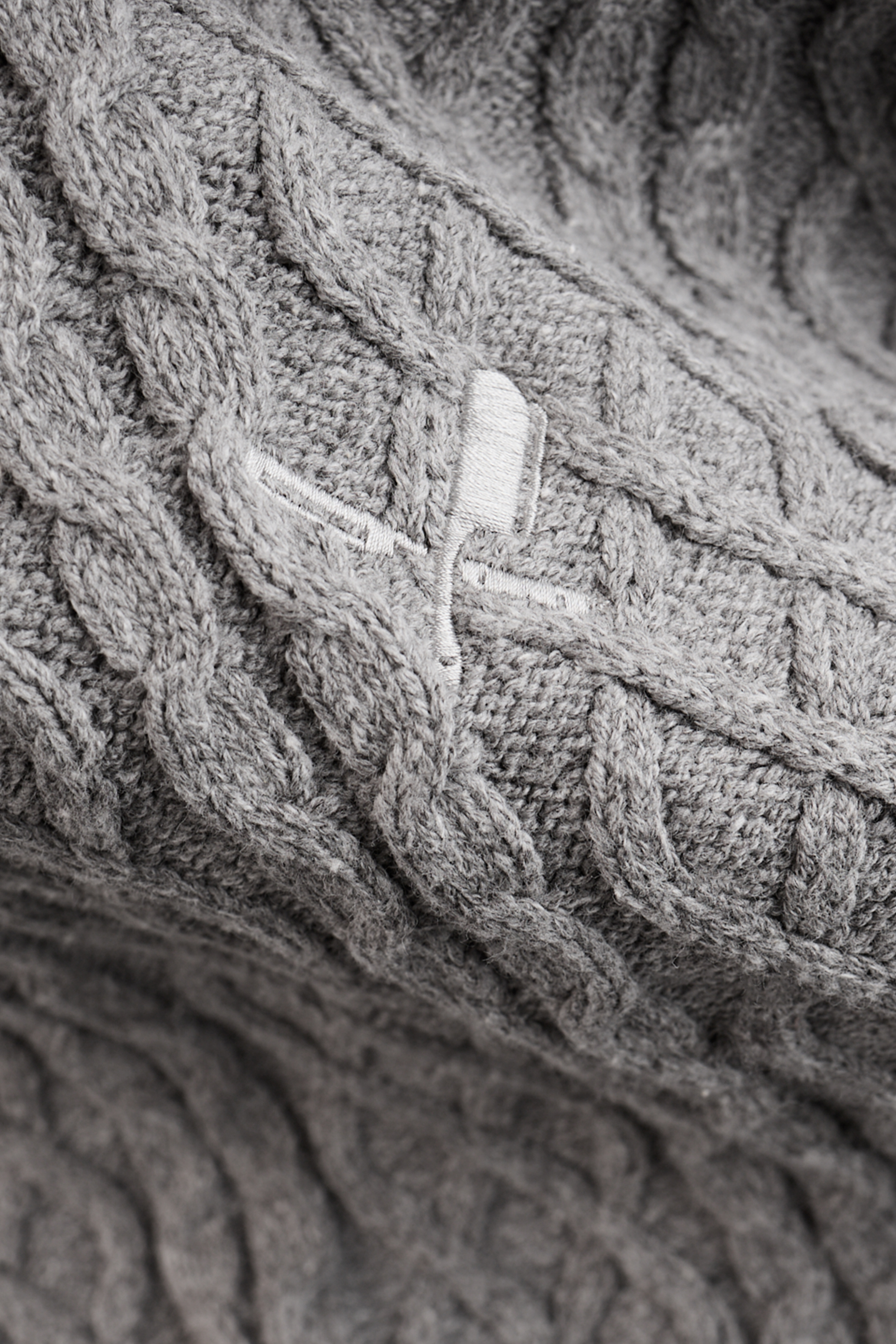 Pullover Distorted People P3 #2