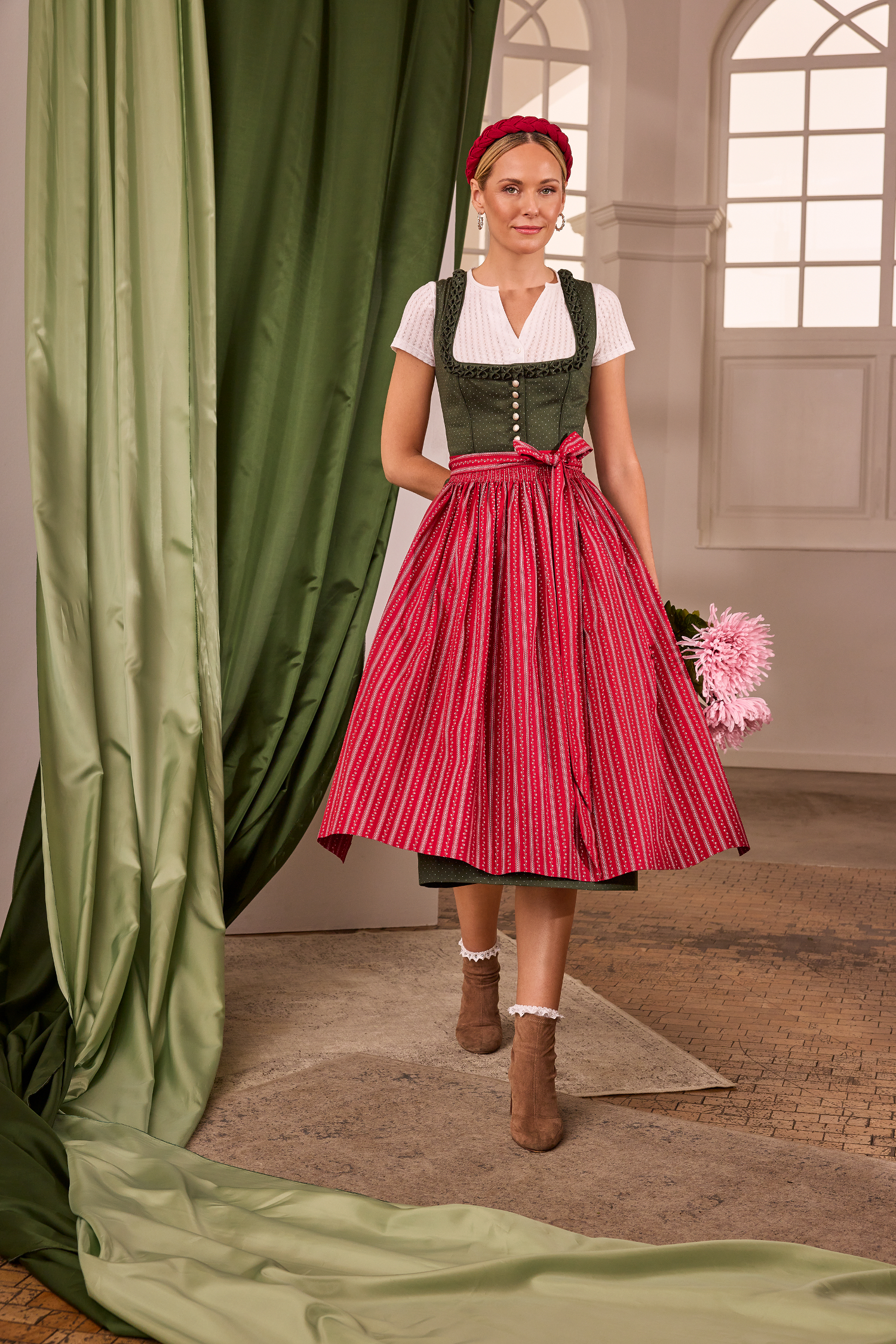 Dirndl Isa R70 #2