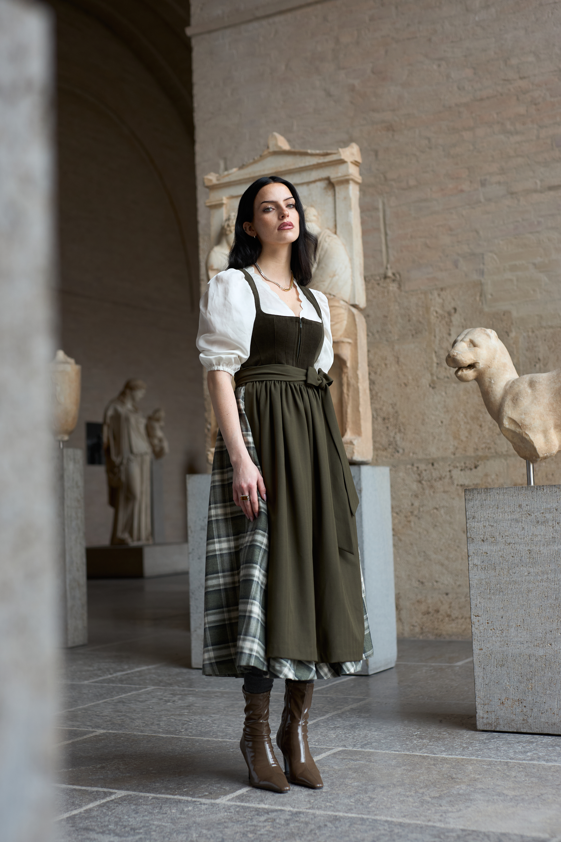 Dirndl Cyna R80 #2